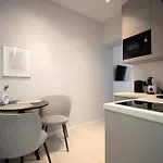 Cozy 4 Two - Center