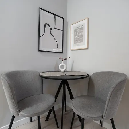 Lägenhet Cozy 4 Two - Center